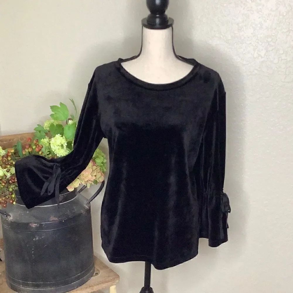 Sanctuary Black Velvet Bell Sleeve Top Size S
